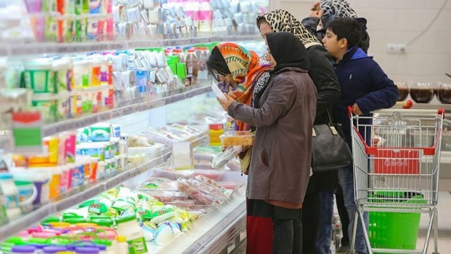 به دنبال بانک جهانی، صندوق بین المللی پول هم از کاهش نرخ تورم در ایران در سال آینده میلادی خبر داد. طبق گزارش این نهاد بین المللی سال بعد نرخ تورم در ایران به 32.5 درصد خواهد رسید که نسبت به سال جاری میلادی 14.5 درصد کمتر است. صندوق بین المللی پول اما چالش هایی را هم برای اقتصاد جهان پیش بینی کرده است که اقتصاد جهان را تهدید می کند. به زعم صندوق بین المللی پول یکی از مهمترین این خطرات بحران مسکن در چین است.