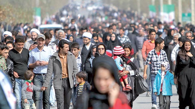 اقتصاد ایران با تکیه به درآمدهای نفتی برخی ظرفیت‌های درآمدی فزاینده را داشته و همچنان نیز دارد. این رشد هم هیچ ارتباطی با نظام تصمیم‌سازی‌های این دولت یا یک نظام حکمرانی خاص ندارد و مرتبط به ثروت‌های زیرزمینی ایرانیان است.